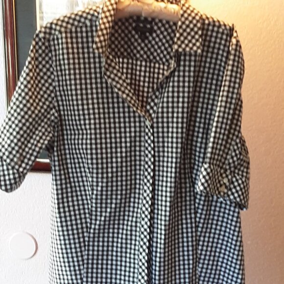 Tablets size 18 button-down short sleeve shirt - Picture 1 of 5